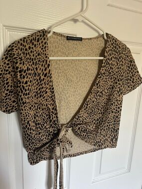 Brandy Melville Tan and Black Leopard Tie-Front Crop Top